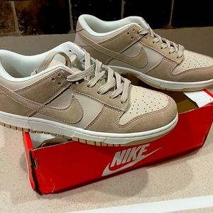 Nike Women’s Dunk Low SE Sanddrift